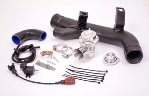 High Flow Blow Off Valve and Kit for MK6 VW Golf 2 Litre Turbo-colour Blue Hoses colour Black Hoses