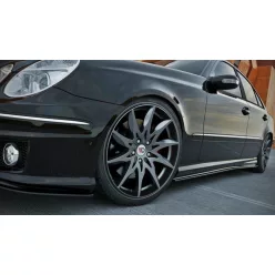   Maxton Design Küszöbtoldat Mercedes-Benz E W211 AMG (2002–2009) – Fényes Fekete