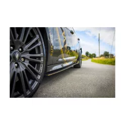 Maxton Design Küszöbtoldat Ford Focus RS Mk3