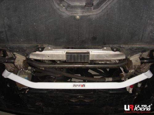 BMW 5-Series E60 530 UltraRacing 2-point front lower Tiebar