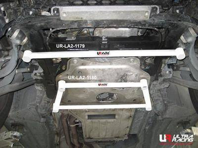 BMW E70 X5 3.0 06-13 UltraRacing front lower Tiebar
