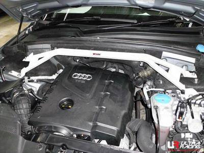 Audi Q5 2.0 08+ UltraRacing 2-point front upper Strutbar