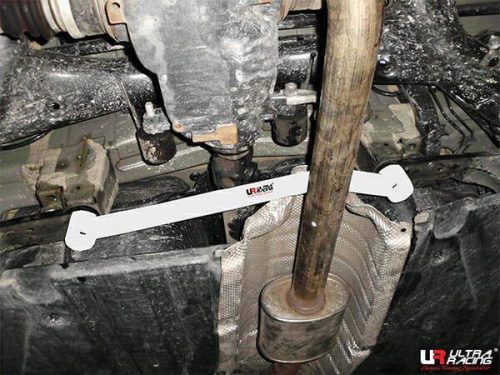BMW F25 X3 2.0D 4WD 11-17 UltraRacing 2-point rear lower Bar