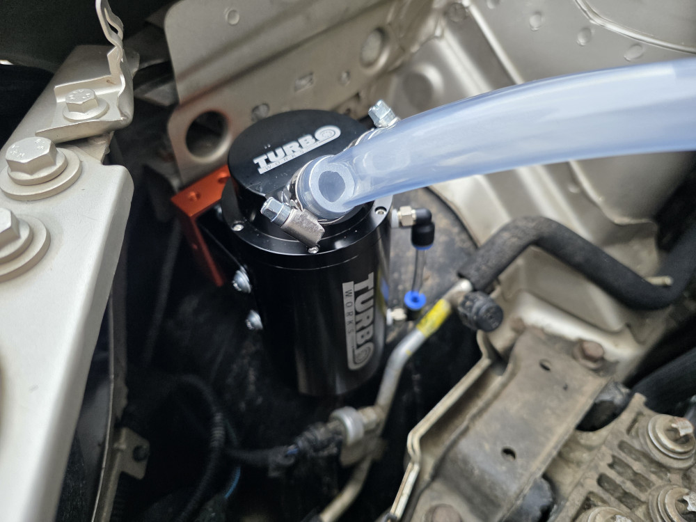 Oil catch tank 0.7L 20mm TurboWorks Black
